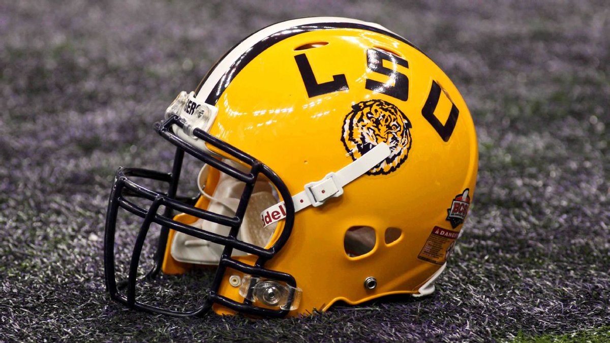 The Undrafteds (@theundrafteds) on Twitter photo 📁 Hoy nos toca hablar de los #GeauxTigers el equipo de <a href="/LSUfootball/">LSU Football</a>
Uno de los principales equipos de la <a href="/SEC/">Southeastern Conference</a>
Con un récord de 9-4/5-3 en 2024, los de #DeathValley vienen a dar guerra
Recuerda danos 🔄 que se agradece
Empezamos 👇🏾 📁 Hoy nos toca hablar de los #GeauxTigers el equipo de <a href="/LSUfootball/">LSU Football</a>
Uno de los principales equipos de la <a href="/SEC/">Southeastern Conference</a>
Con un récord de 9-4/5-3 en 2024, los de #DeathValley vienen a dar guerra
Recuerda danos 🔄 que se agradece
Empezamos 👇🏾