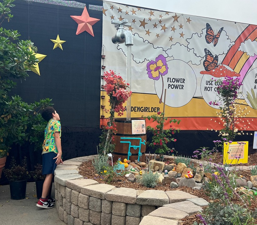 vallecitoswater's tweet image. Did you check out the Groovy Garden at SD County Fair? Created by Sr Water Resources Specialist w/@SDCWA, the exhibit won multiple awards for being a beautiful water-wise landscape, while also helping six🐶&🐱find forever homes. Read more at bit.ly/44NNoDI.