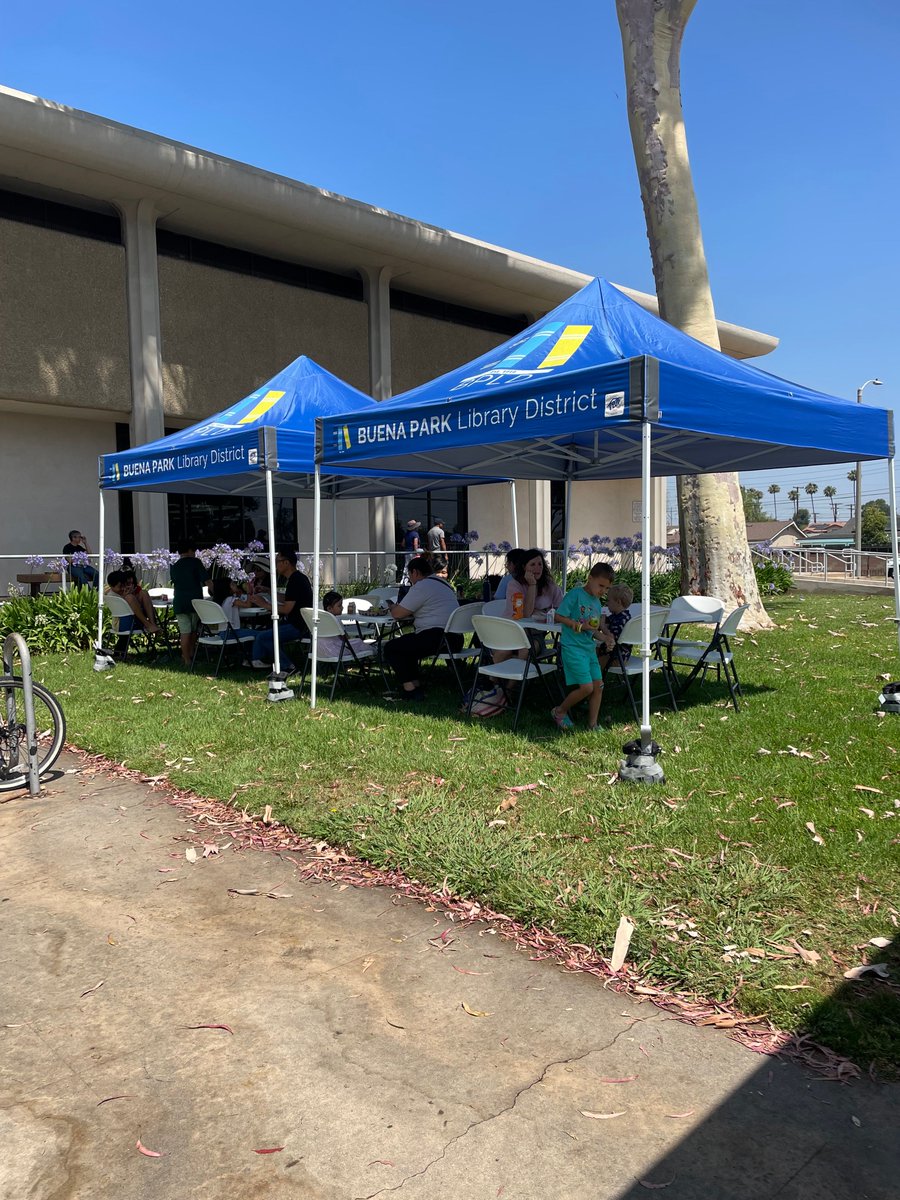 Our CESD Summer Food Truck is serving up smiles and nutrition for our amazing students and families! 

Check out our food truck in action. You can find our summer schedule here: cesd.us/SUMMERFOOD