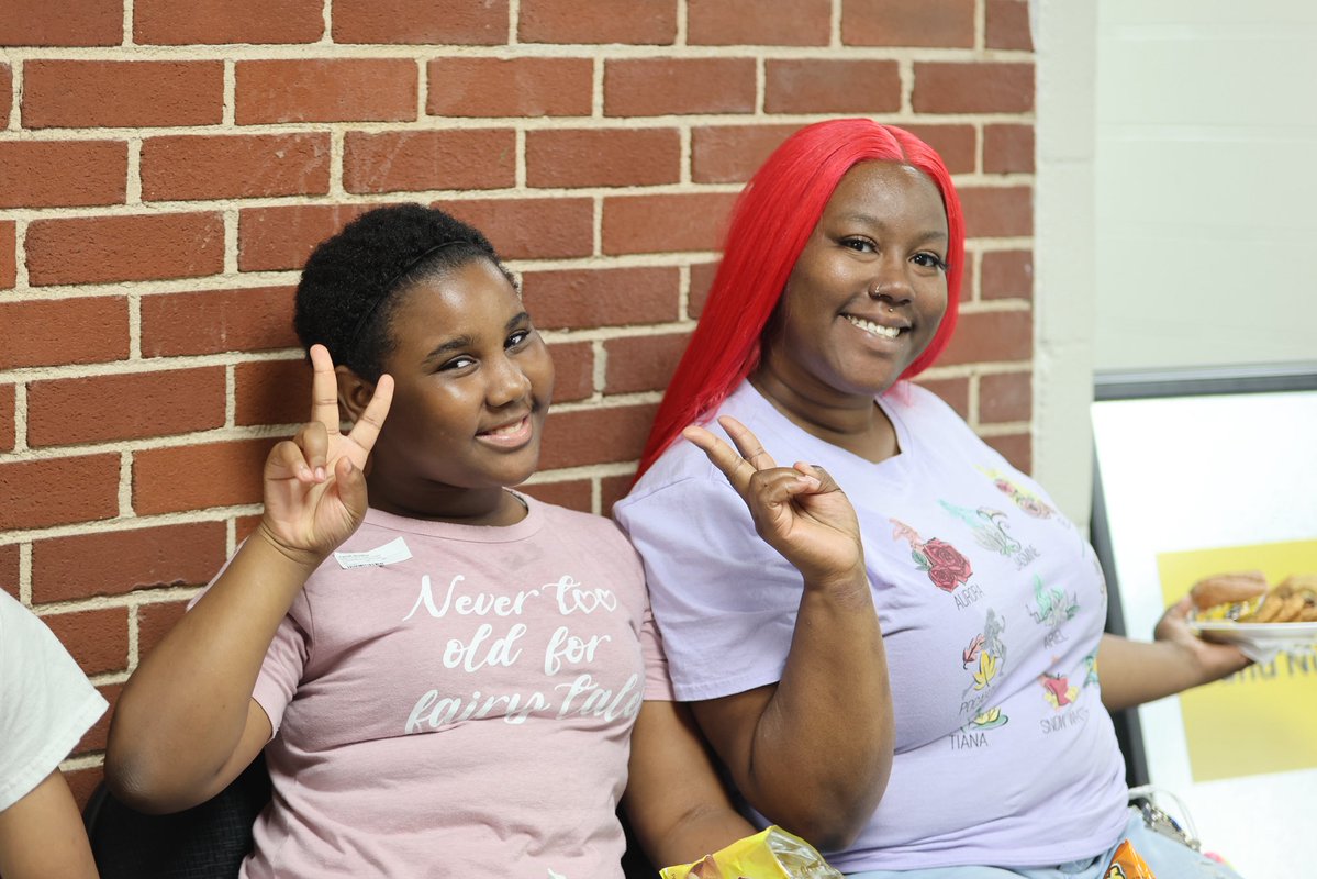 apsupdate's tweet image. 🎉 The New Student Enrollment & Health Fair at the APS Student & Family Support Hub was a HUGE success! Families showed up and showed out to get their scholars ready for the upcoming school year. 💪From ear, eye, and dental check-ups to required immunizations, sports physicals,…