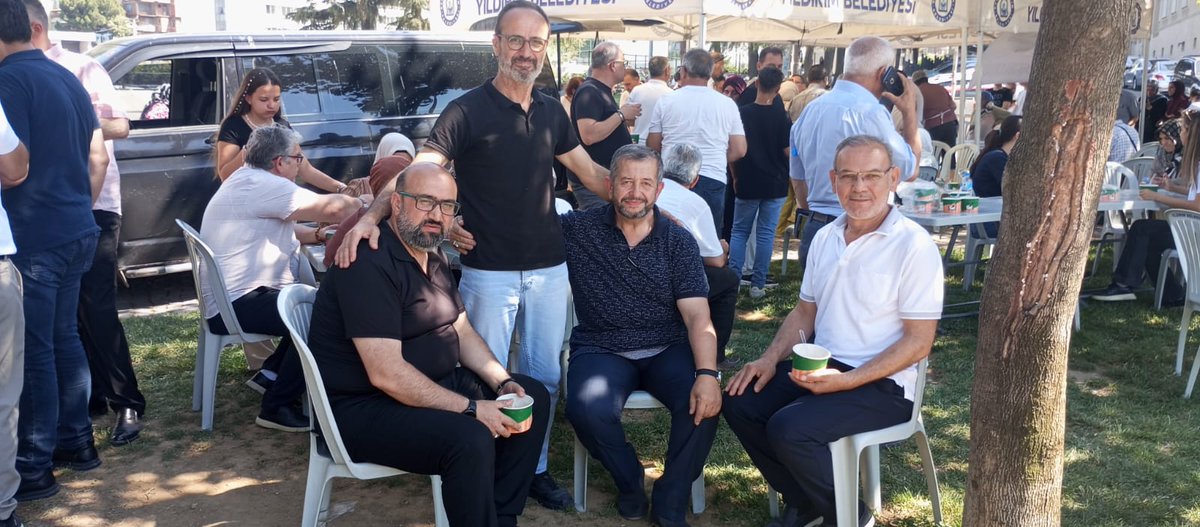 📍 Aşure İkramına Katılım

Bursa Yıldırım Muhtarlar Derneği tarafından düzenlenen aşure ikramı programına; İlçe Başkanımız Sn. Nuri Keçeli, Teşkilat Başkanımız Sn. Orhan Kaya ve Tanıtım ve Medya Başkanımız Sn. Özcan Sümer ile birlikte katılım sağladık.

#SaadetYıldırım #AşureGünü