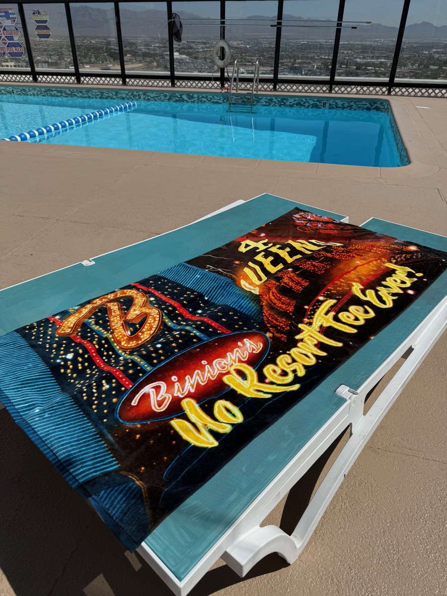 4QueensLV's tweet image. Didn’t snag your GIANT towel in June? Don’t sweat it — our Best Summer Promotion is still on. ☀️
Also, 400 points = $40 in Free Slot Play, up to $160 at BOTH Four Queens and Binion’s.
Nobody does comps like we do — because no one is as generous as us.! See you, Downtown!