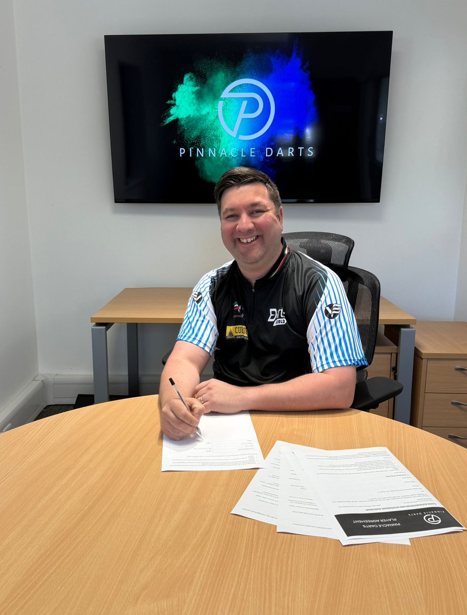 🎯👬 | Team News.

Darts World would like to congratulate <a href="/AJUrmstonToft/">Anthony “AJ” Urmston-Toft</a> on becoming the first sponsored player for our friends at Pinnacle Darts!

We are sure the partnership will benefit both enormously!