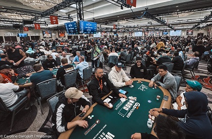 2025 WSOP Main Event: Third Largest Field in History with 9,735: $10 million to next champion! dlvr.it/TLpPGN