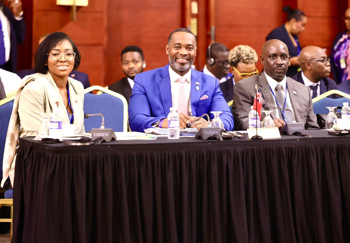 BermudaPremier's tweet image. Bermuda joined regional leaders for the first full day of the 49th CARICOM Heads of Government Meeting. As an associate member, Bermuda remains engaged in shaping regional solutions on food security and economic development.