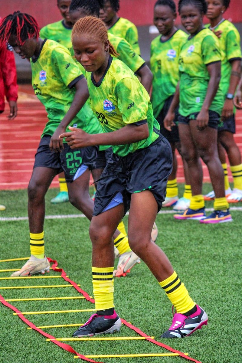 Determine Girls Fc ⚽🇱🇷 tweet media