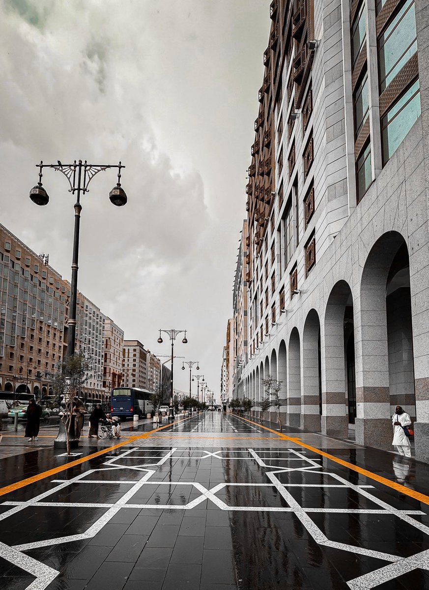 arab11__'s tweet photo. The road to the Prophet's Mosque❤ https://t.co/KE4iknmrAQ