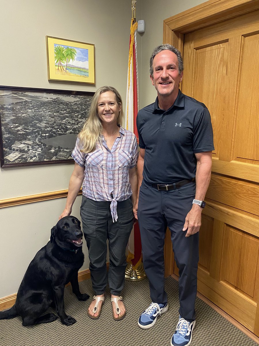 LindsayCrossFL's tweet image. Good to be back in the office talking with constituents about energy, resiliency, elections and public health policy! 

#solarenergy #alternativeenergy #resiliency #elevateflorida #disasterpreparedness #publichealth #cooperandcross #officedog