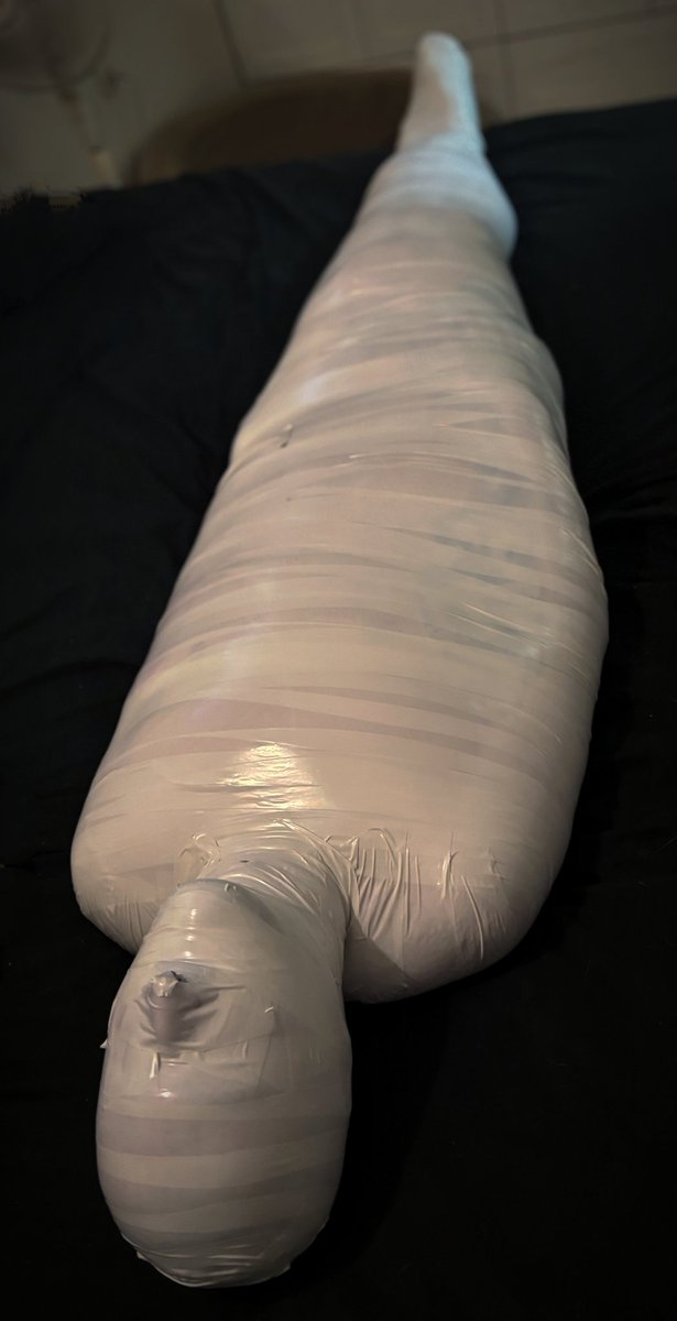 No safe word needed when you can't speak 😶‍🌫️
Fully taped, fully owned.
#Mummification #BDSM #TapeBondage