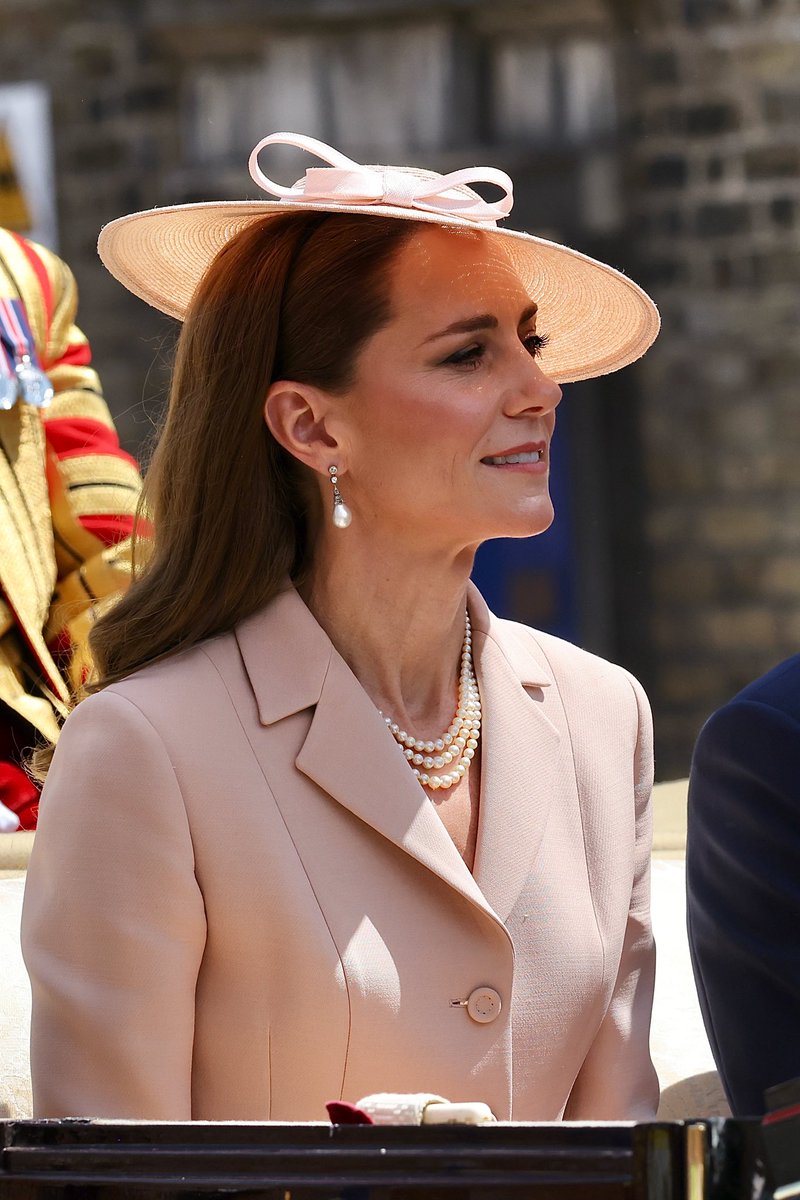 roycegraff's tweet image. President Emmanuel Macron has arrived in Windsor today for a historic State Visit to the United Kingdom — the first by a French leader since 2008. He was welcomed by King Charles III at Windsor Castle.
#PresidentMacron #KingCharlesIII #Windsor #StateVisit #FranceUK #RoyalVisit