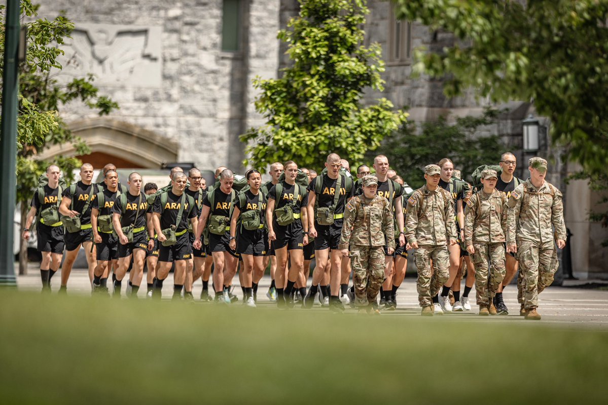 WestPoint_USMA's tweet image. 🪖Cadet Basic Training is officially underway!
With early mornings, tough challenges, and unwavering commitment, this is where the foundation for future leaders of character is forged—one step at a time.
#CBT2025 #BeastBarracks #USMA2029