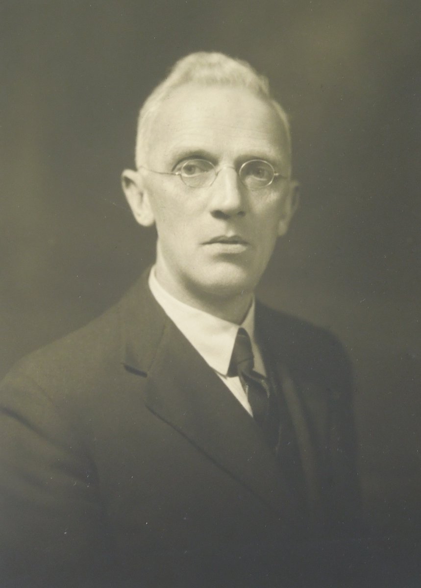 I just finished <a href="/gtredoux/">Gavan Tredoux</a>'s article in <a href="/ICAJournal/">Intelligence & Cognitive Abilities</a> on the dispute between Charles Spearman &amp; Godfrey Thomson about the existence/nature of a general factor of intelligence. This isn't just a dry, historical dispute between two dead men. It has major implications today.