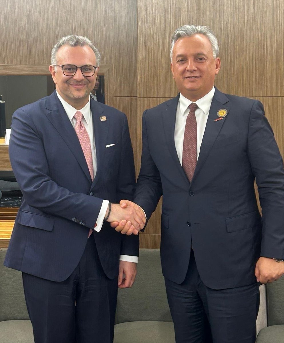 US_SrAdvisorAF's tweet image. During the U.S.-Africa Business Summit, I had the pleasure of meeting with Moroccan Minister of Investment Zidane to discuss expanding our commercial ties in the aviation and energy sectors, paving the way for innovation and shared growth.