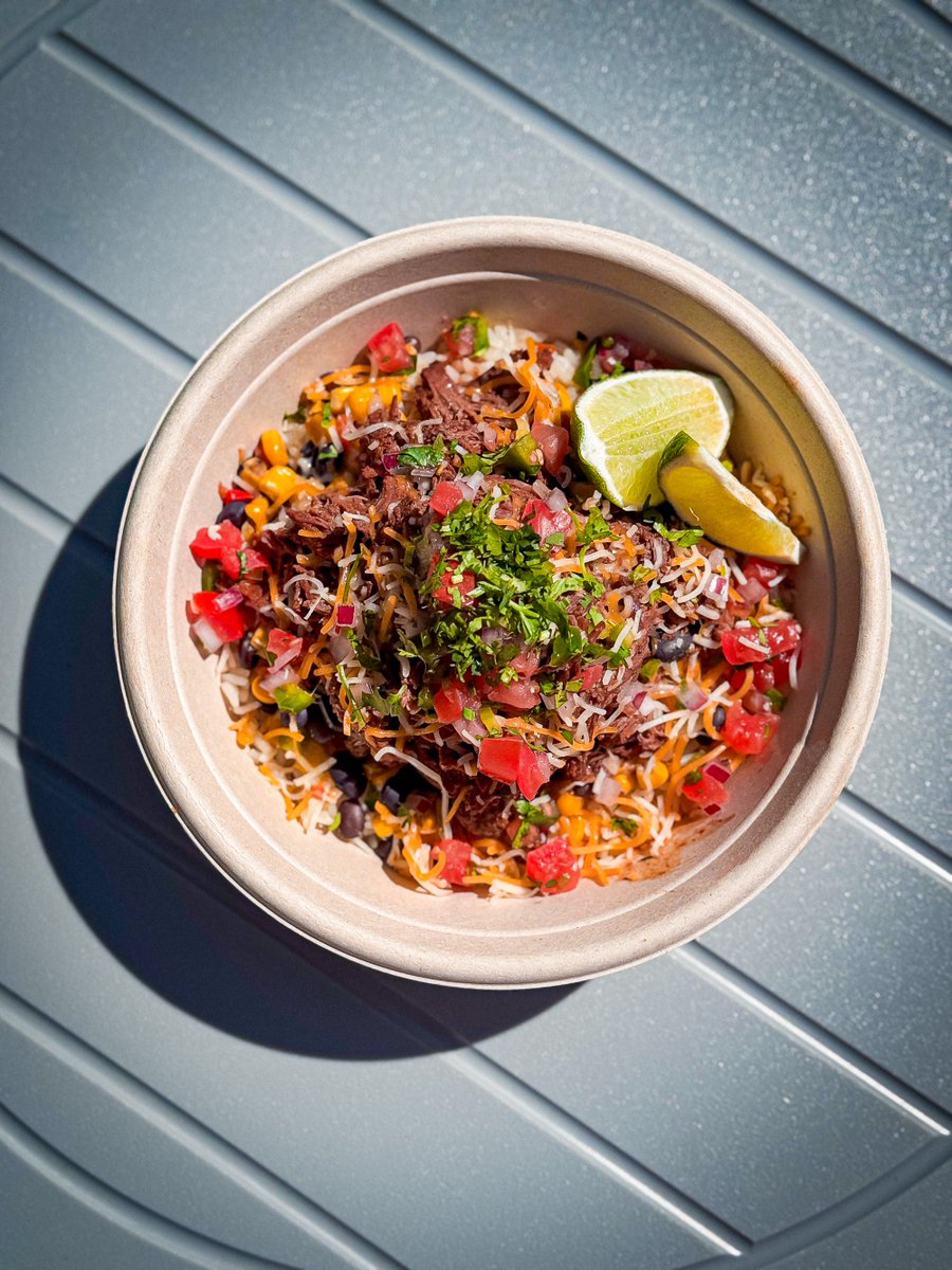 🌮 Say hola to Taqueria Azul, our vibrant new poolside pop-up!

Serving up street-style tacos, hearty bowls, taco salads, refreshing aguas frescas, cocktails, and more, there’s something for every appetite (even the little ones).
cariberoyale.com/orlando-resort…