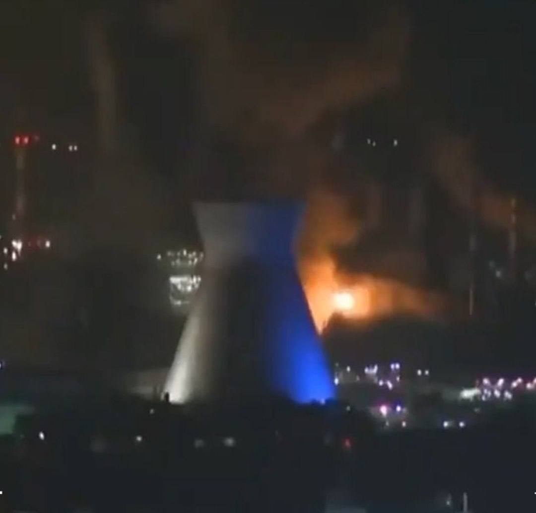 رسانهٔ صهیونیستی: 
ایران پالایشگاه حیفا را ویران کرده است.
#پشیمان_میشوید