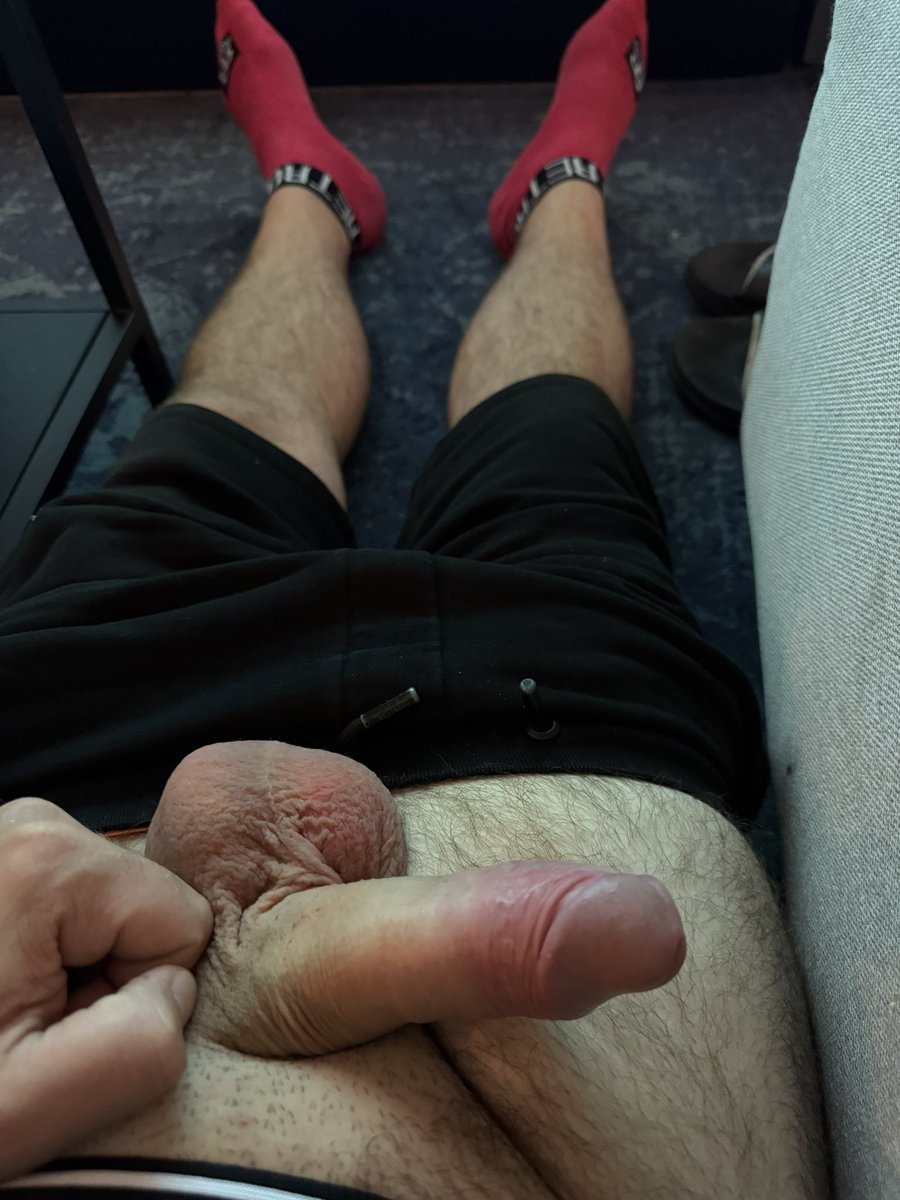 UbrankovicsI's tweet photo. Munka utáni kanosság tele zacsi 🫣🥵 Like Rt élvezkednél többesben akar ma este 🫣 https://t.co/kf1s4T9olF