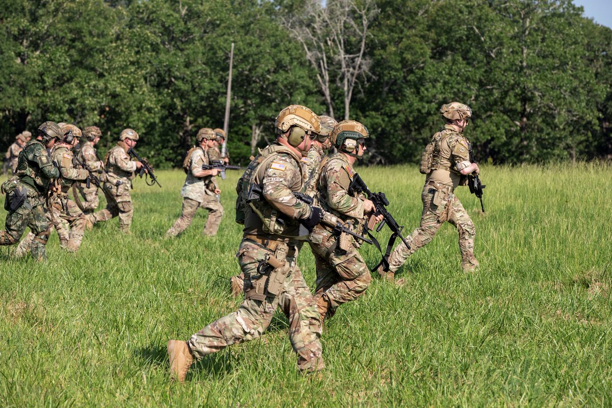 IL_Natl_Guard's tweet image. Congrats to 1st Lt. Kyle Korb and Staff Sgt. Jeremiah Alvarez, from the Illinois Army National Guard's 6th Bn, 54th SFAB. Korb, a nurse, and Alvarez, a maintainer, placed 12 out of 22 in the machine gun competition in the Winston P. Wilson Championship, 23-27 June, in Ark.