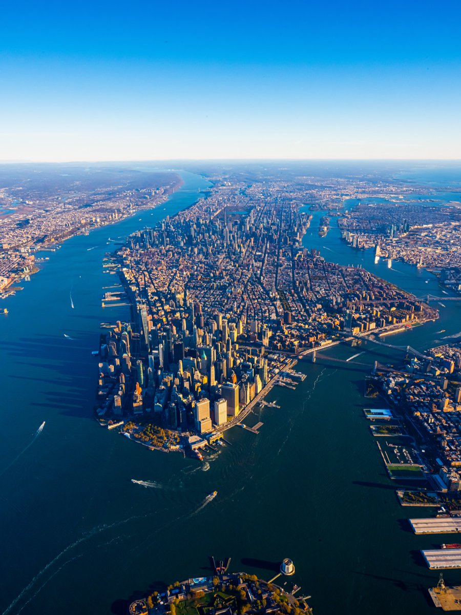 EmpireStateBldg's tweet image. My favorite city

📷: dbarrera1975/IG