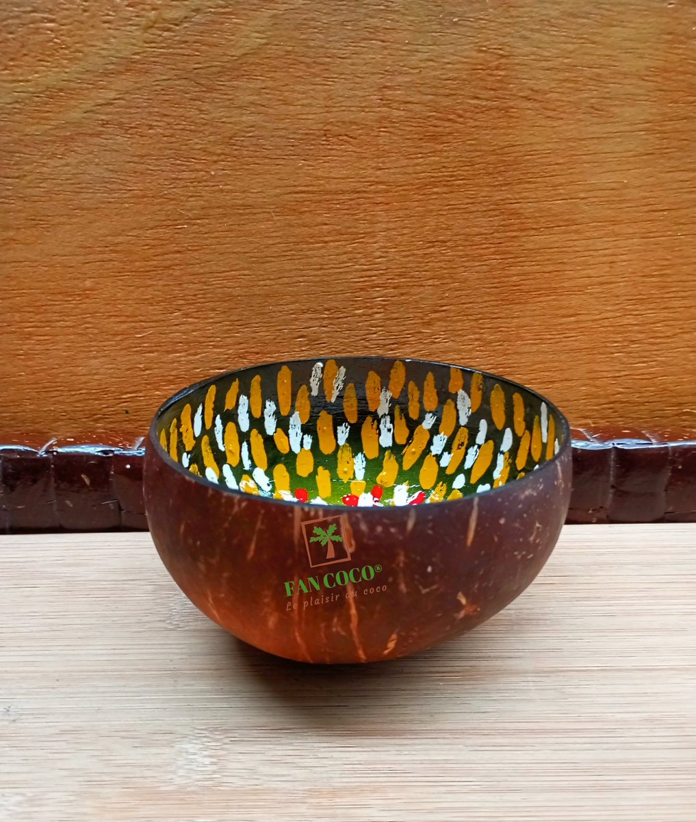 fancocobenin's tweet image. Bol en coque de coco pour deco.

Idéal comme vide-poche, porte-bijoux ou simple élément décoratif sur une table basse ou une étagère, ce bol s’adapte à tous les styles de déco.

+2290197679729 (WhatsApp)
 by fancoco.
#art #deco #bol #Yawards2024