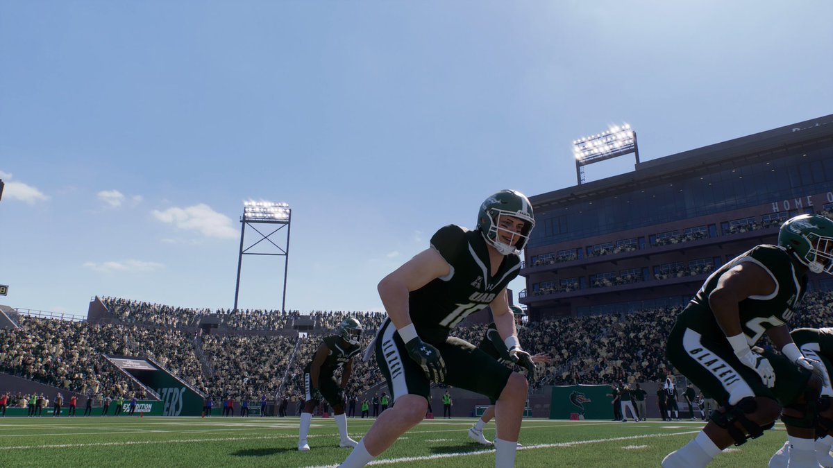 MHHSFBall's tweet image. He’s in the game! 🎮

Check out our own Elijah Lagg in the new EA SPORTS College Football Game with the UAB Blazers! 

✈️