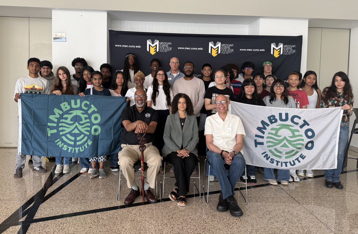SolagesNY's tweet image. The @BPHACaucus is proud to help launch the @Timbuctoo1846 Pipeline 3rd cohort, connecting high school students to hands-on climate science and justice learning in Brooklyn and the Adirondacks. Seeing young people lead gives us hope for real change.