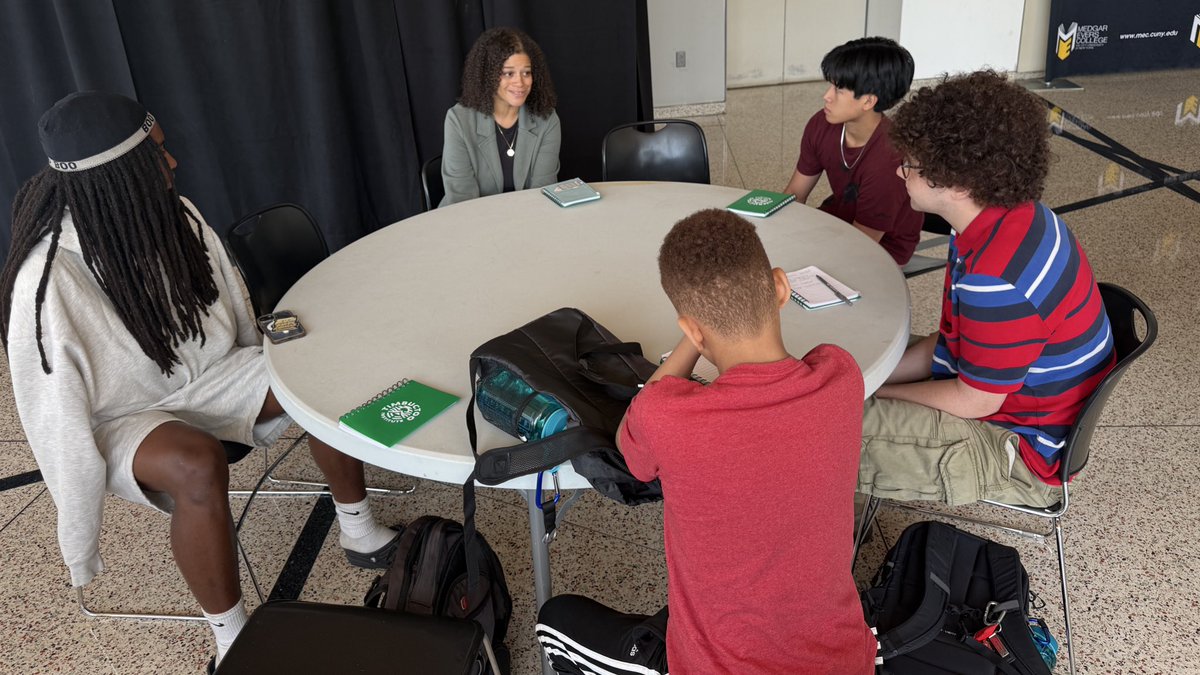 SolagesNY's tweet image. The @BPHACaucus is proud to help launch the @Timbuctoo1846 Pipeline 3rd cohort, connecting high school students to hands-on climate science and justice learning in Brooklyn and the Adirondacks. Seeing young people lead gives us hope for real change.