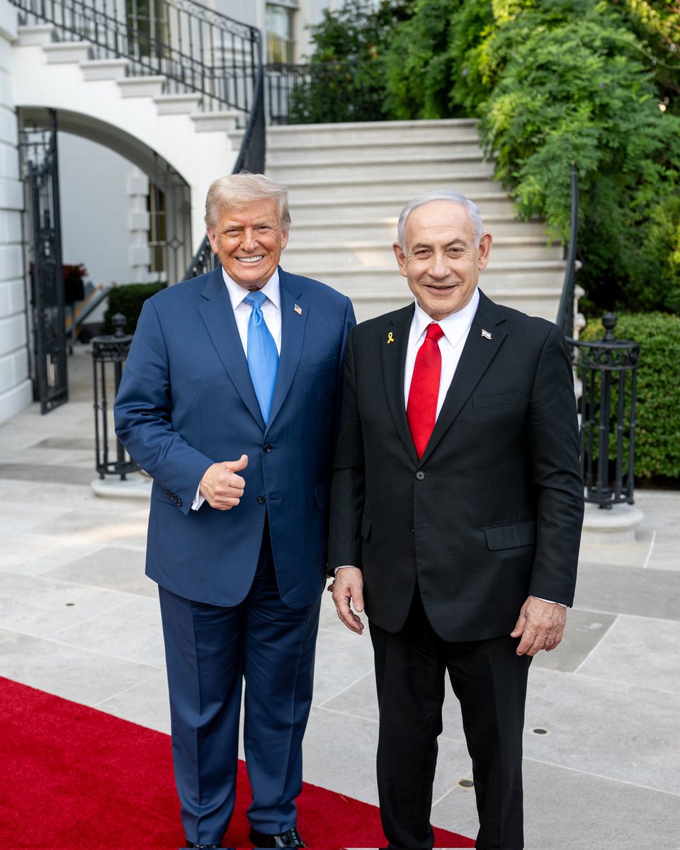 Is it just me or does Bibi look more Ashkenaz than usual today?