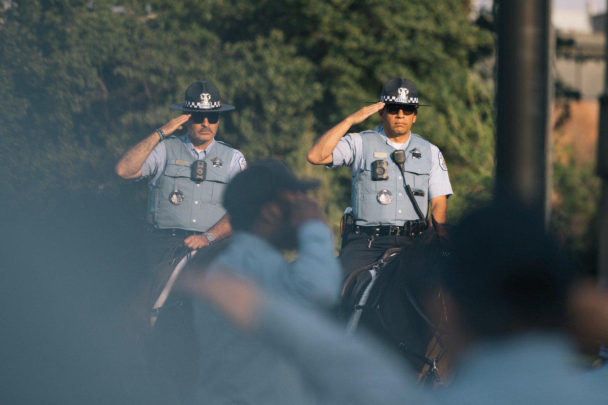 The Chicago Police Department joined family and friends of Police Officer Thor Soderberg #14767 today to honor the 15th anniversary of his death. Officer Soderberg was a proud CPD officer who worked to make the world a better, safer and kinder place. His sacrifice will never be