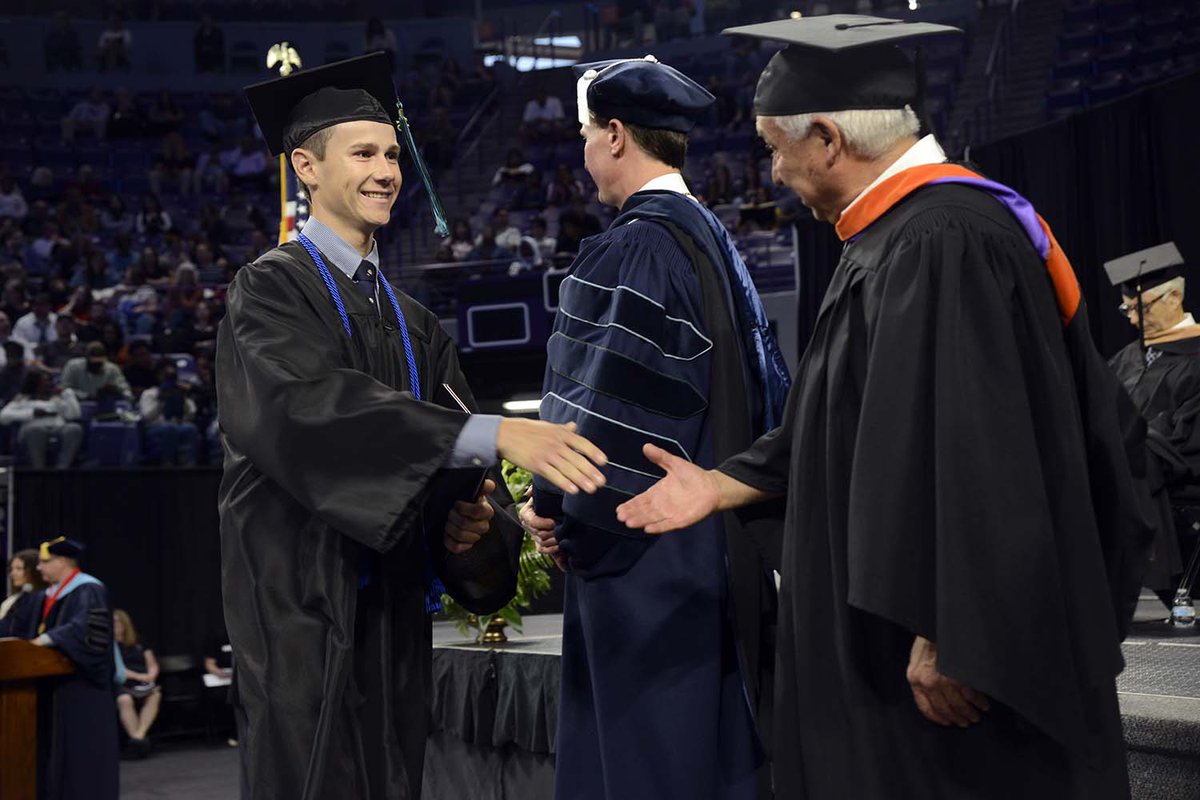 🎓 Graduation Countdown Alert! ⏰
Are you planning to graduate this Fall? Don’t forget to submit your graduation application before the deadline!

📅 Deadline: Tuesday, July 15

Apply now and make it official ➡️ tctc.edu/graduation

#TCTCGrad #GraduationReady  #TCTC