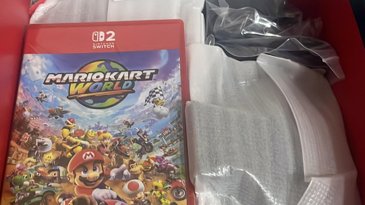 ニンテンドースイッチ2

マリオカートワールド同梱版の本体、ダウンロードコードもなくパッケージ版ソフトが入っている国も存在

詳細
ga-m.com/n/mario-kart-w…

Switch2 スイッチ2