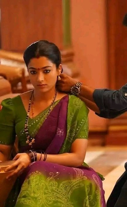 Oru kaalathula rashmika maari ponnu venum nu suthitu iruthe aana ipo srivalli maari oru pondati nu alaiyure🤪
Thanks to rashmika inum pushpa 4 pushpa 100 varaiku ponga inu neraya srivalli yea pakanum 
Thnx for existing 💯