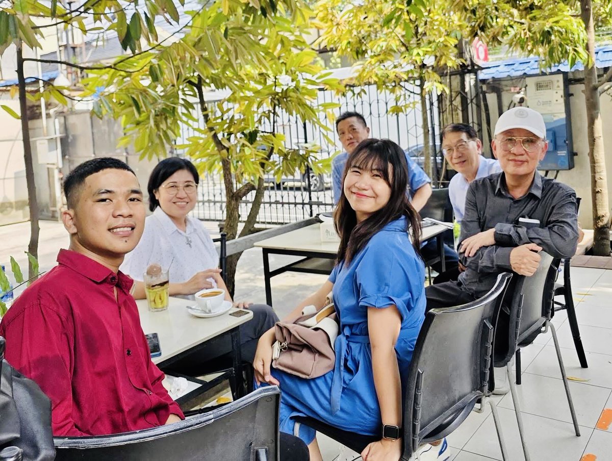 ILI_Team's tweet photo. Through ILI’s Eight Core Values, leaders are being equipped at History Makers events happening all around the globe 🌍 !

Congrats 🎉 to the ILI Asia-Pacific Team and all the new ILI Alumni 🎓 for completing a transformational training event in Indonesia 🇮🇩!

Equipping leaders. Transforming lives. Accelerating the spread of the Gospel.