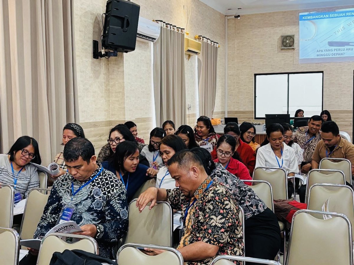 ILI_Team's tweet photo. Through ILI’s Eight Core Values, leaders are being equipped at History Makers events happening all around the globe 🌍 !

Congrats 🎉 to the ILI Asia-Pacific Team and all the new ILI Alumni 🎓 for completing a transformational training event in Indonesia 🇮🇩!

Equipping leaders. Transforming lives. Accelerating the spread of the Gospel.