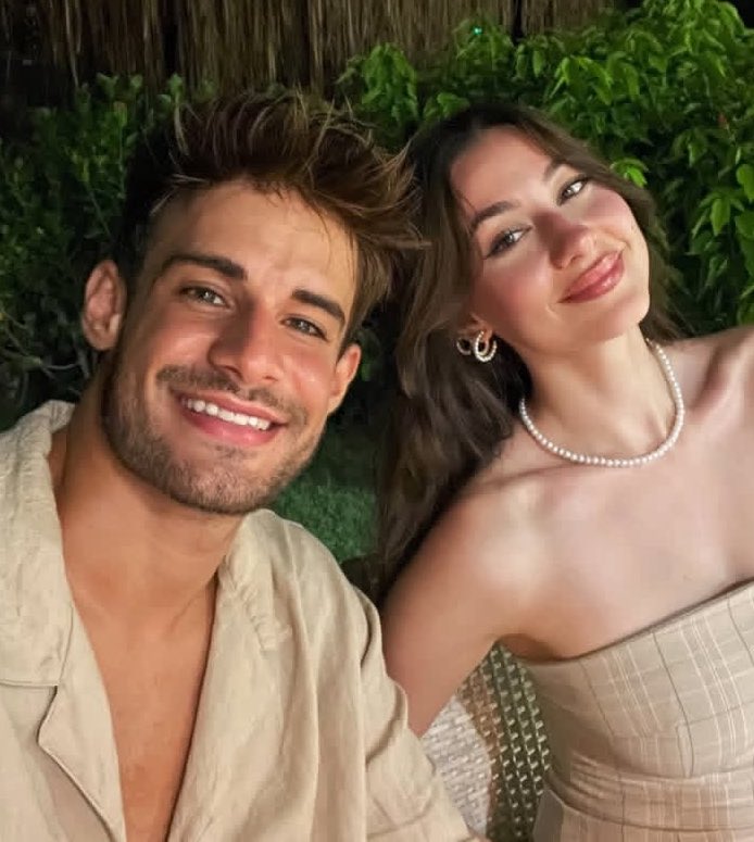 karacakayaaa_ir's tweet photo. Survivor'ın batakliğindan temiz çikan ve sağlam devam eden iki ilişki
#PoyBat 🧿 https://t.co/mwczhYk0zb