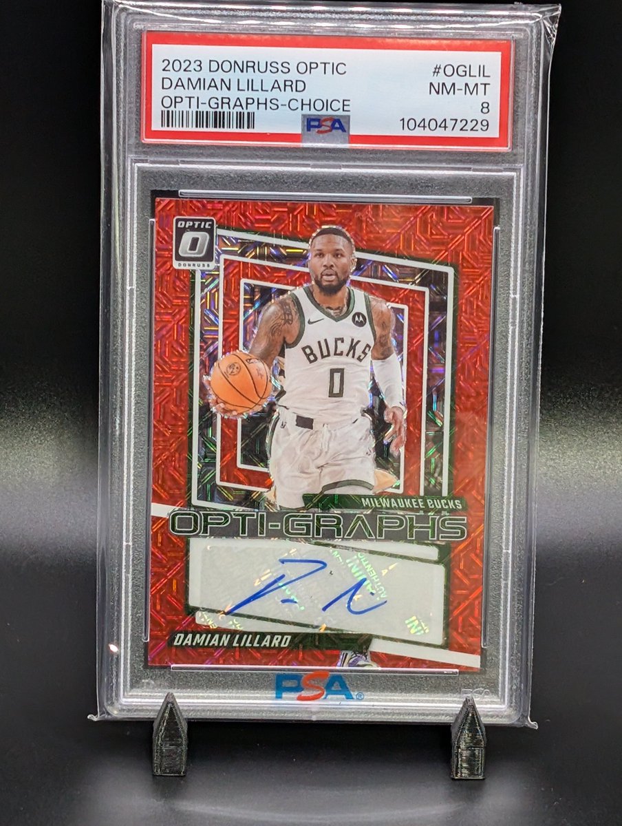 🚨🚨Giveaway🚨🚨

If (when) Damian Lillard signs with the Portland Trail Blazers, I will give this autographed card away!

To enter: like, retweet, follow. Thats it!

Join the prayer circle to make this reunion happen!