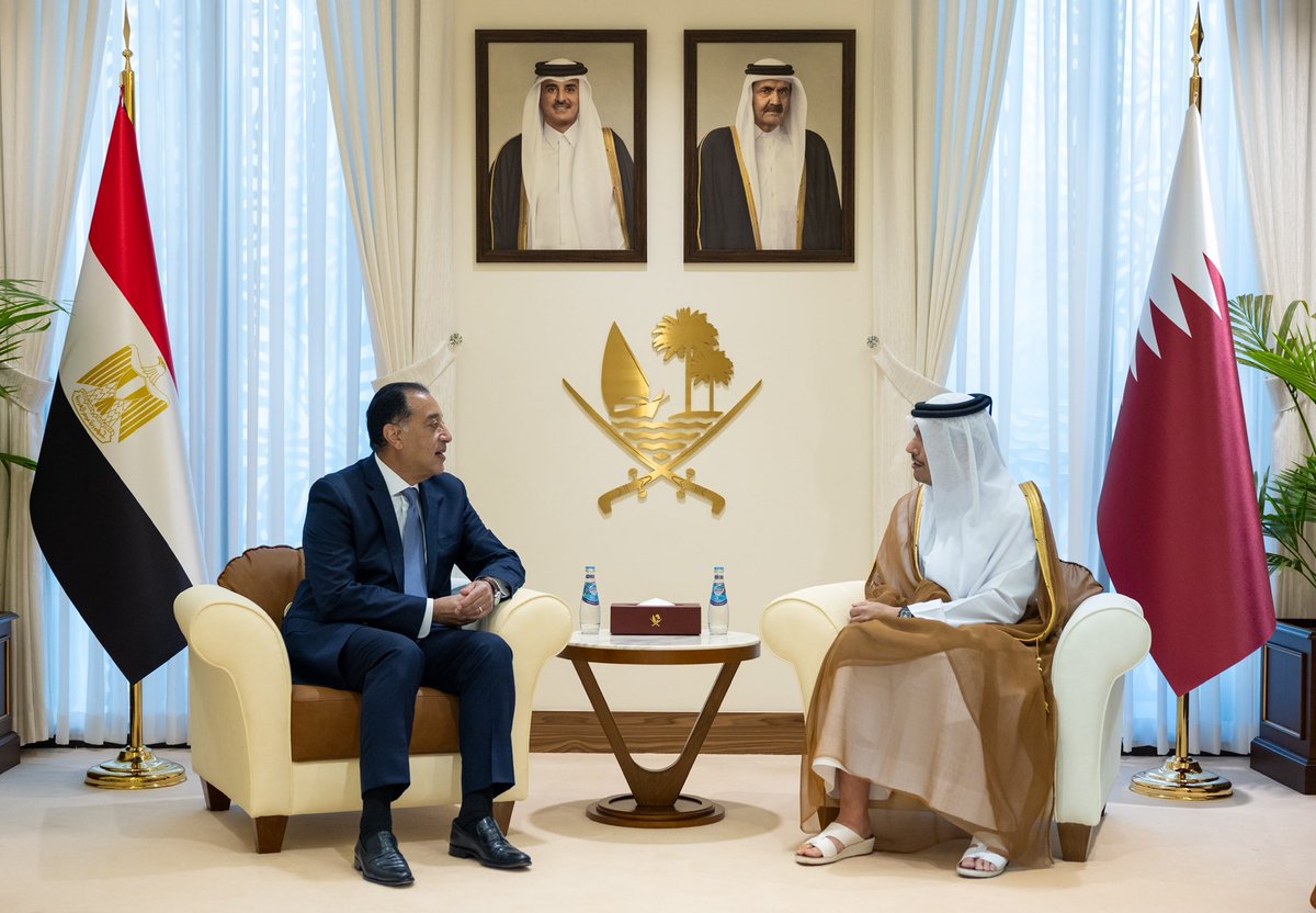 MBA_AlThani_'s tweet image. سعدت اليوم بلقاء أخي دولة الدكتور مصطفى مدبولي، رئيس مجلس وزراء جمهورية مصر العربية الشقيقة، حيث بحثنا سبل تعزيز العلاقات الثنائية وتوسيع مجالات التعاون المشترك، وأكدنا على أهمية تنسيق الجهود وتعزيز العمل العربي المشترك بما يسهم في تحقيق الأمن والاستقرار لشعوبنا.