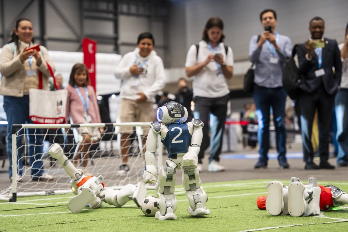 alansunny06's tweet image. What a way to open the AI for Good Global Summit 2025.
The energy at today’s Robotics for Good Youth Challenge was unforgettable. From 
autonomous robots that help clean up plastic
#AIforGood #YouthInTech #RoboticsForYouth #AIForThePlanet