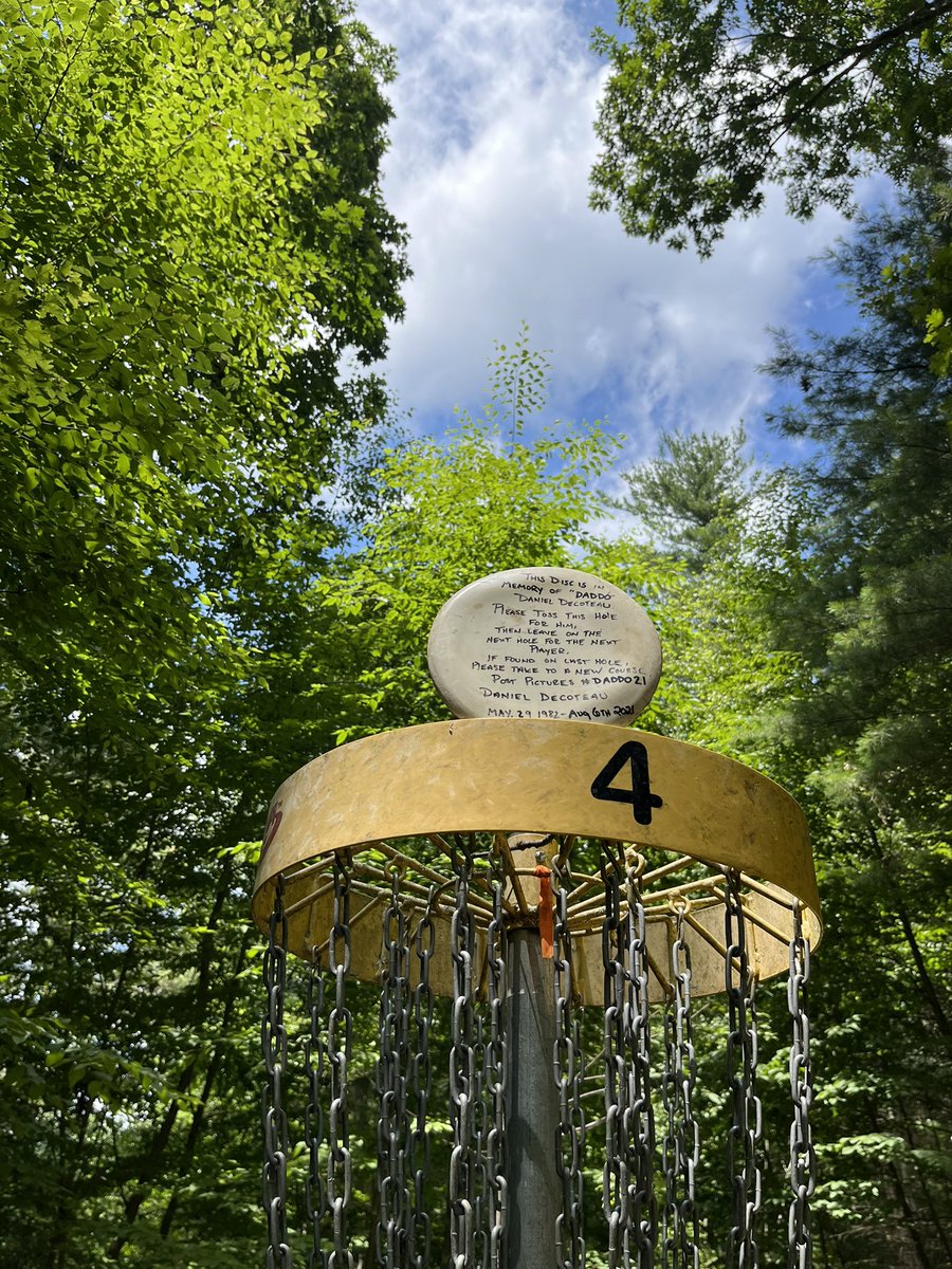 grubwithgrainer's tweet photo. Had the honor to play a hole with Daniel Decoteau today #daddo21 🥏🕊️ “Those who live in our memories are never truly gone.”
.
#inmemory #inhonor #discgol #discgolfmore #discgolfing #discgolfer #discgolfcourse #disc #throwmore #getoutside https://t.co/t95EZOHwB8