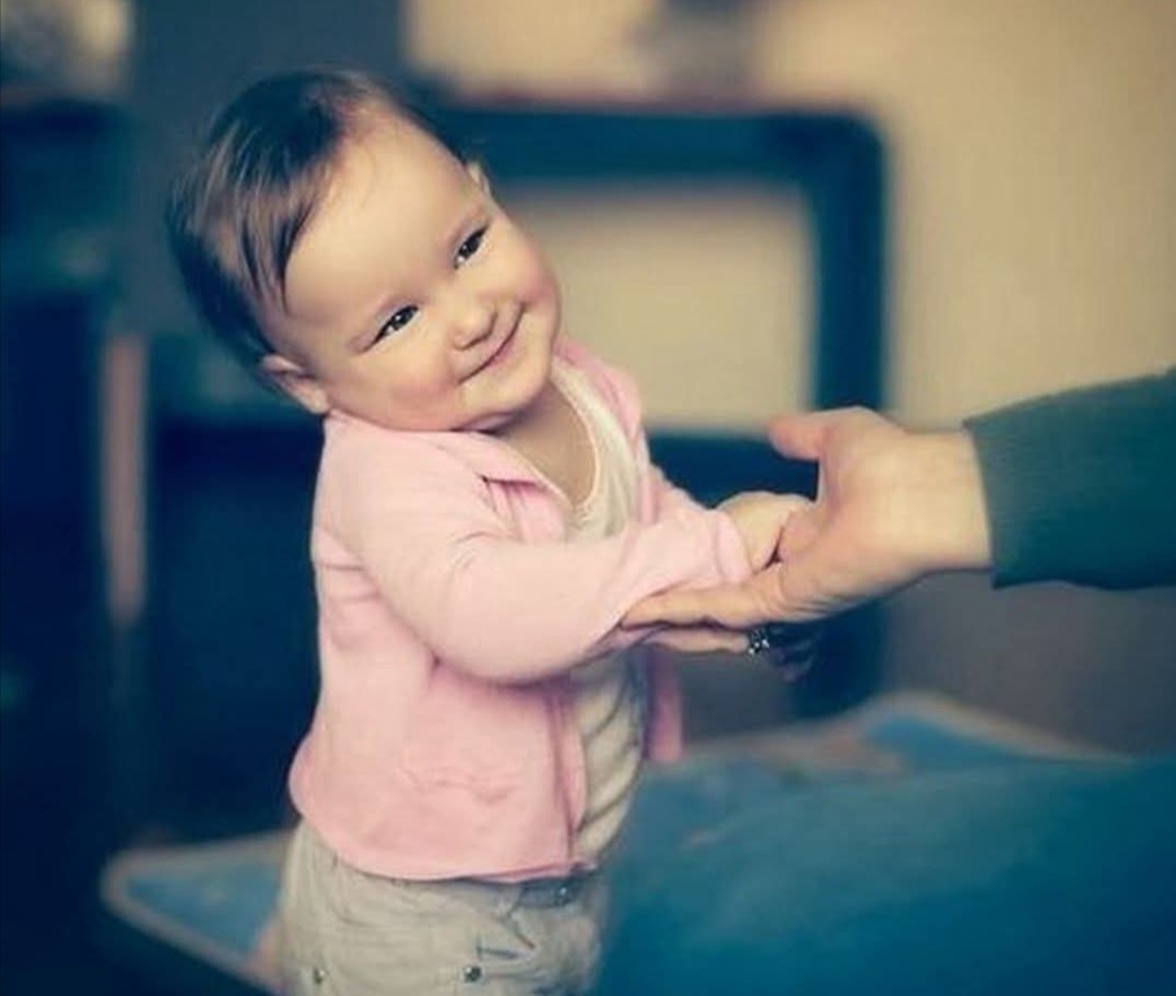 Bir daha beni sevdiğini söyleme!
Neden biliyor musun ?
Çünkü yine inanırım...

Cemal Süreyya 

#iyiakşamlar 
#evarbaş