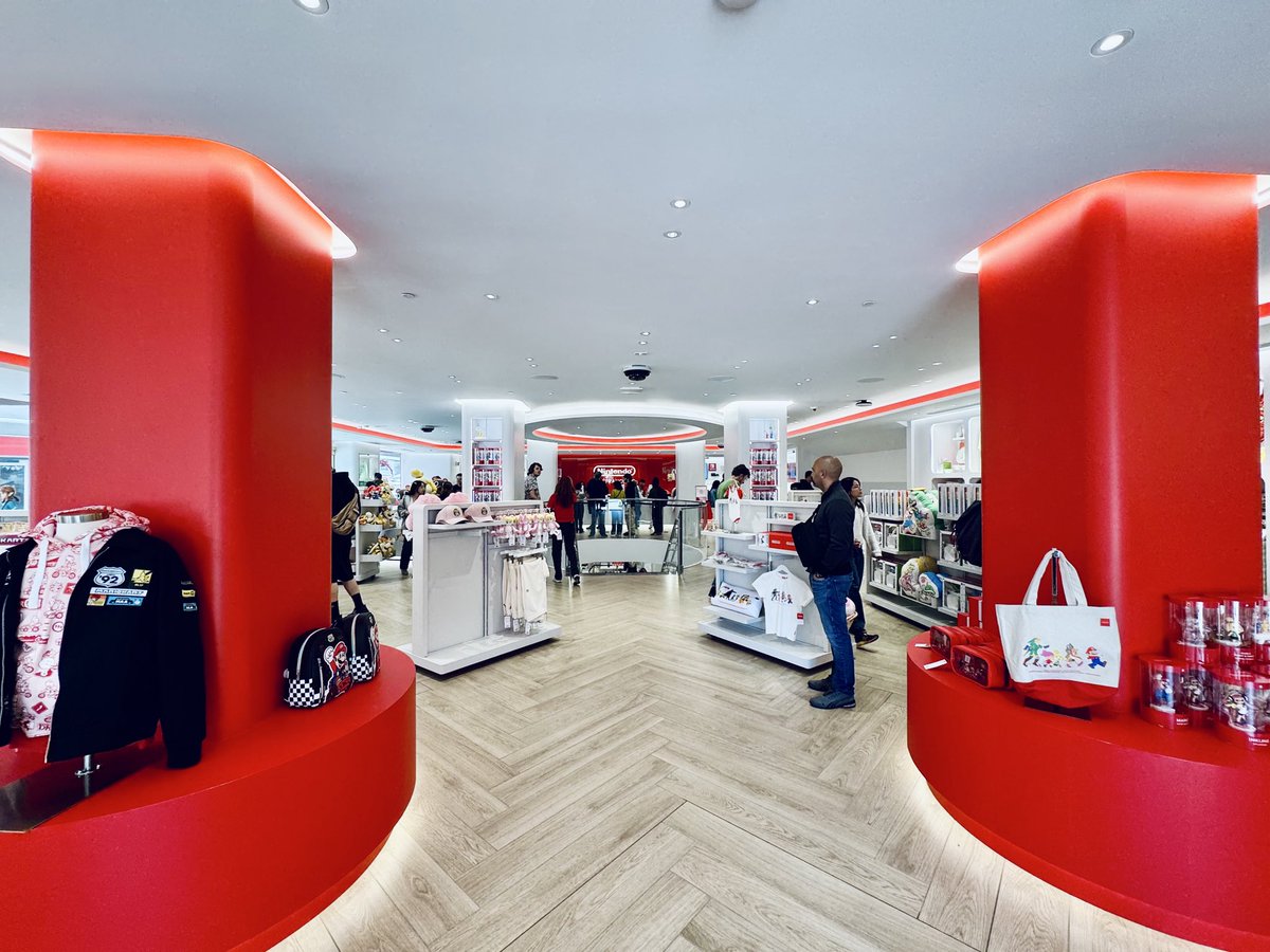 the #Nintendo Store in SF is soooo damn cool!