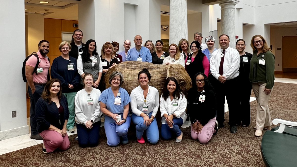 BrownUnivHealth's tweet image. Newport Hospital recently welcomed new nursing managers with a breakfast in the atrium! Please join us in welcoming Beth Mahady, BSN, RN, Maria Holder, BSN, RN, Marty Quinn, BSN, RN, Cheryl Peck, MSN, RN and Marissa Steel, BSN, RN. #NewportRI