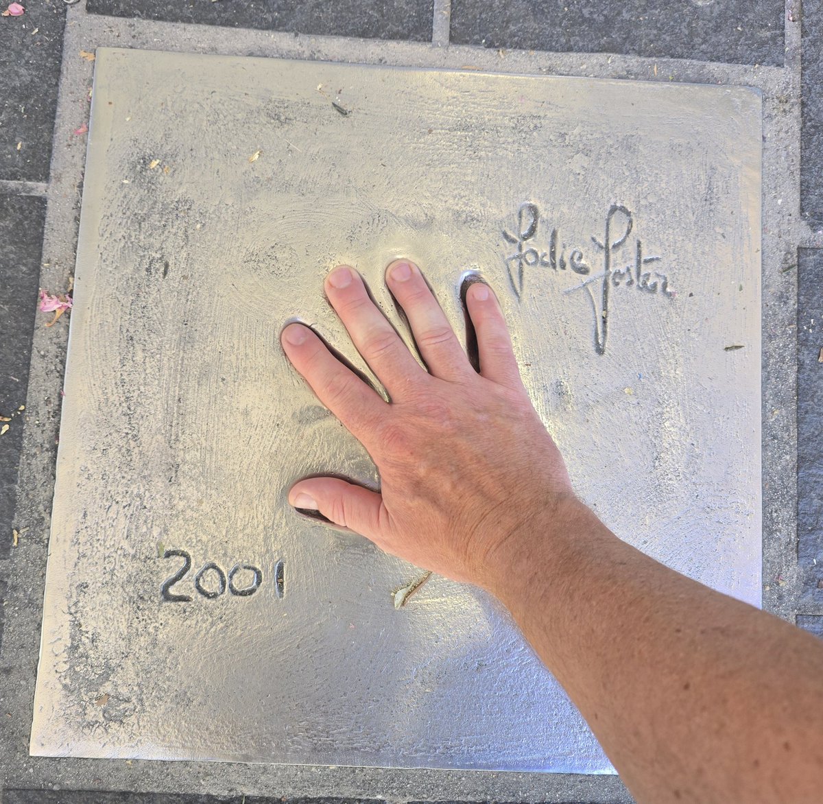 Glazgow's tweet image. Finally got to hold hands with Jodie Foster today having being a huge fan for about 40 years...she didn&apos;t even object ❤️❤️🤣🤣