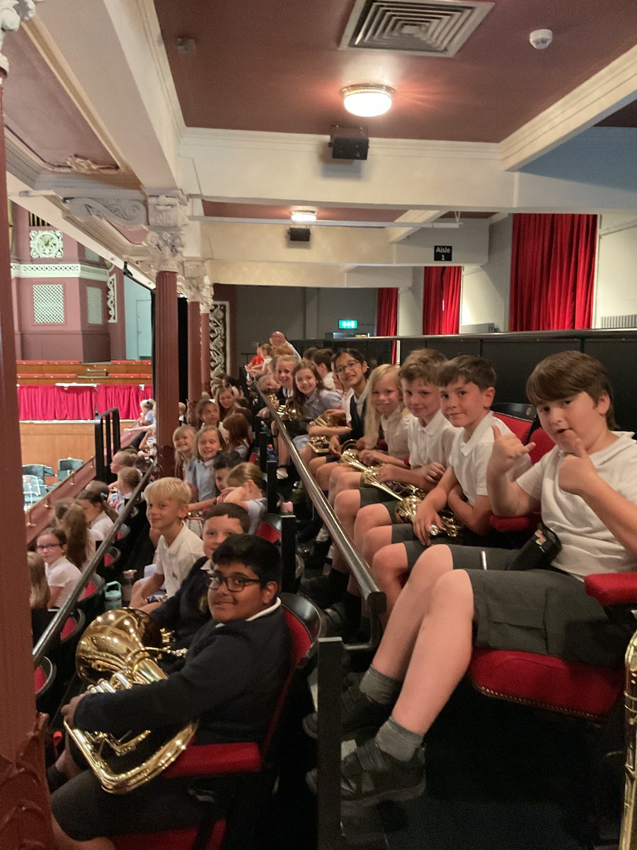 Year 3 have had a fantastic afternoon playing and singing with the Hallé connect orchestra at St George’s hall.