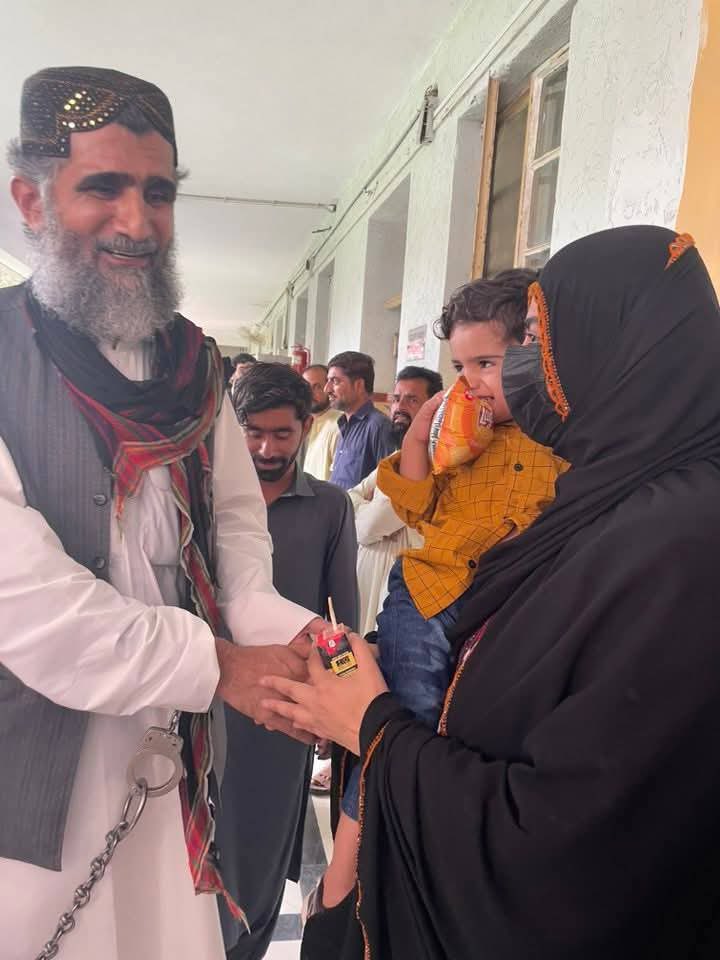 Jakob38541211's tweet photo. سلامت ءُ مھکم باتے۔✌️❤️💚💙

#ReleaseBYCLeaders #StopBalochGenocide
@MaryLawlorhrds @UN @hrw @amnestysasia https://t.co/wZ6xMHNKow