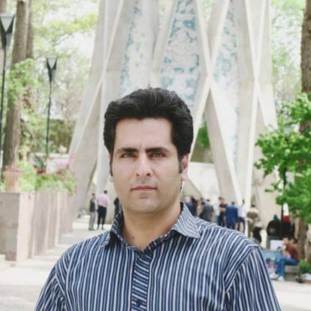 Fahimeasadi2's tweet image. تا به امروز ۱۷ روز از بازداشت برادرم #مرتضی_اسدی میگذرد و با وجود پیگیریهای مداوم خانواده، هنوز از محل نگهداریاش اطلاعی نداریم.
ما نگران وضعیت جسمی و سلامتی #مرتضی_اسدی و خواهان آزادی او هستیم.