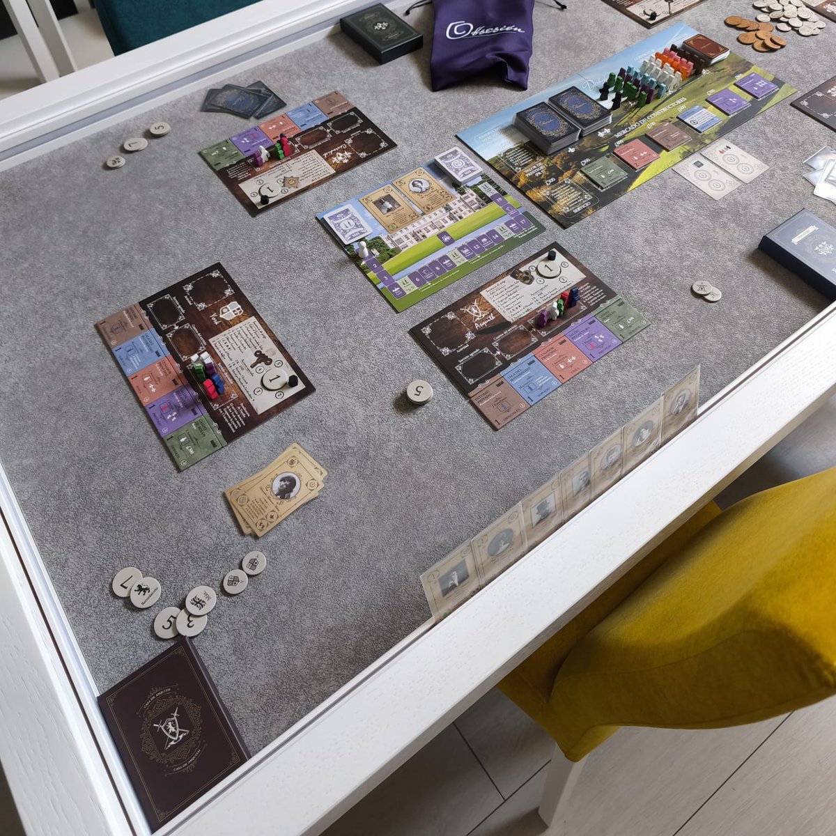 mesasparajuegos's tweet image. Playing on #mesasparajuegos tables. 
Being your experience to a unique level.
#boardgamegeek