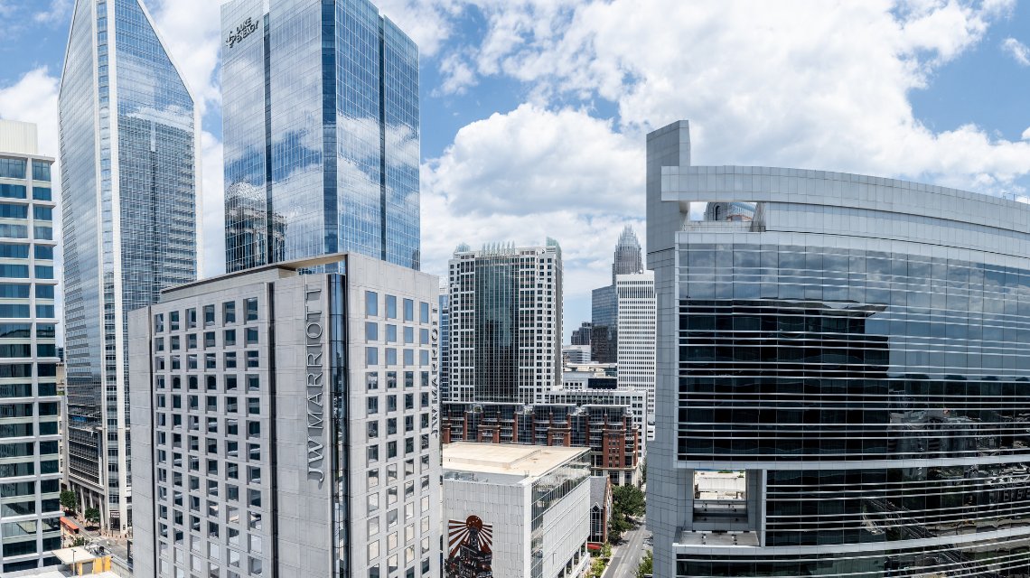 cltecon's tweet image. A big day for Charlotte! @Citi will establish a major office facility in Charlotte, creating 510 new jobs. We are proud to partner with @MeckCounty, @NCCommerce, @EDPNC and the NC Community College System.
More: charlottenc.gov/City-News/Citi…