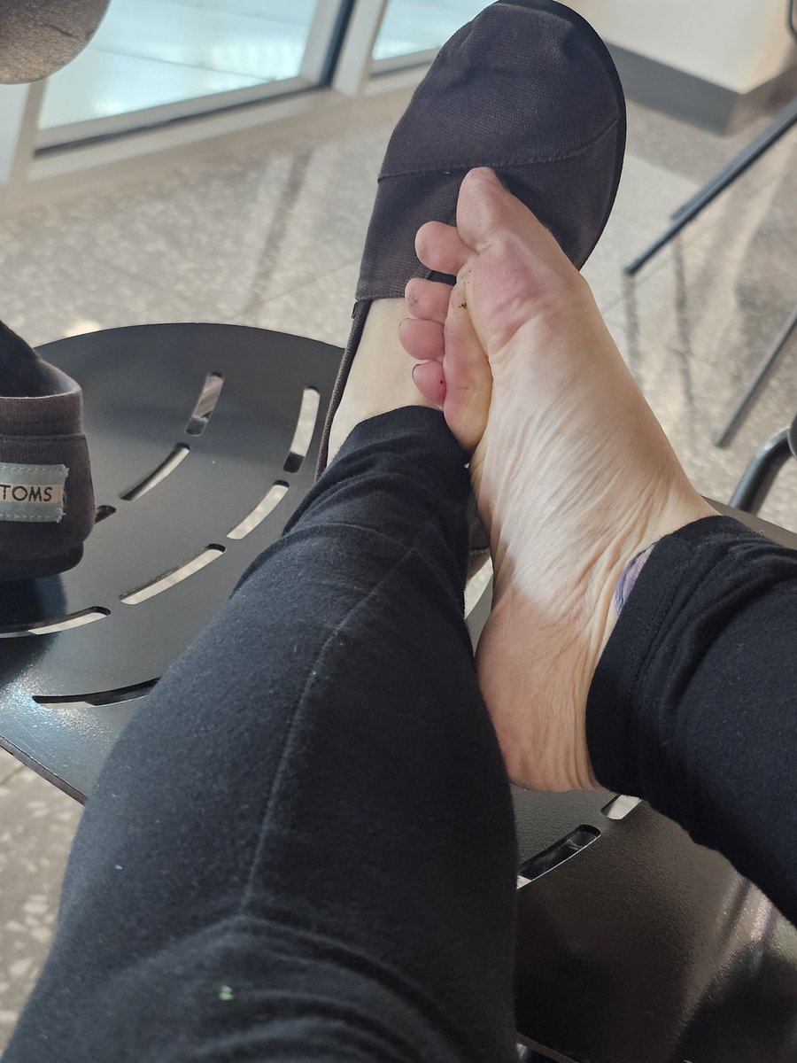 RaeSunshin3's tweet photo. I didn't take many photos at all this trip... maybe next time.

Finally back in my state now waiting on my ride...
my flight was delayed all day yesterday then canceled when it was too late to do anything such bs...

What a sour experience... 
make it better.
$RaeSunshin3 https://t.co/YFgBWtHw9H