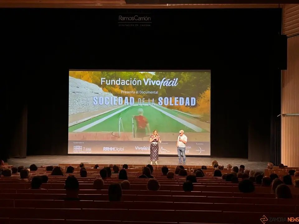 GALERÍA | 'La sociedad de la soledad' conmueve en Zamora con un estreno que visibiliza la gran epidemia invisible
zamoranews.com/album/ocio/gal…