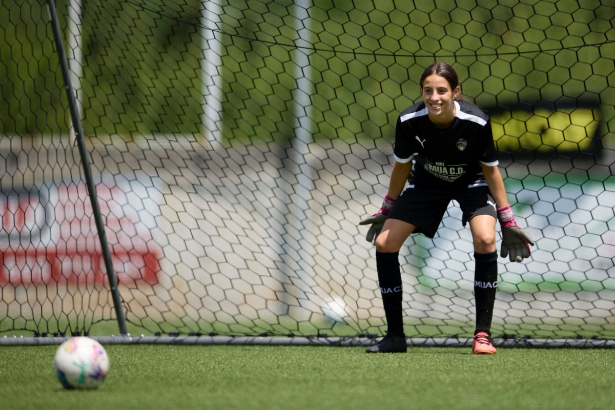 ermua_cd's tweet image. 🔥 ¡Semana 3 en marcha! Fútbol, amistad y risas non-stop — nuestra bendita locura sigue viva ⚽💥
#Verano2025 #LocuraFutbolera #ErmuaCD